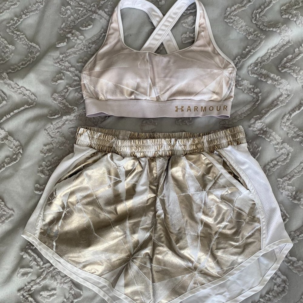 Under Armour Shorts & Sports Bra Set